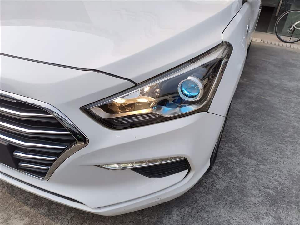 Hyundai Name picture