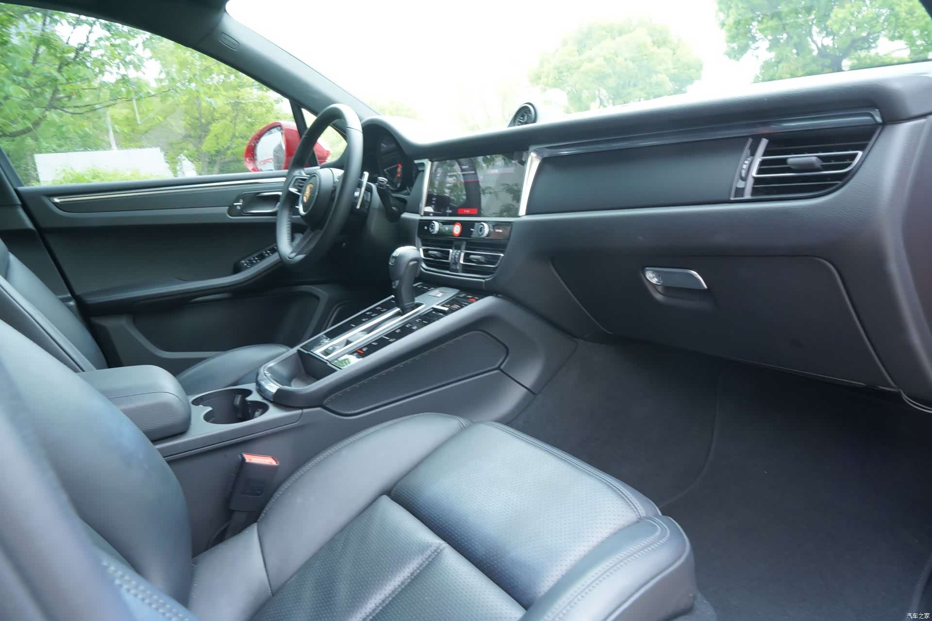 Porsche Macan, 2023 6