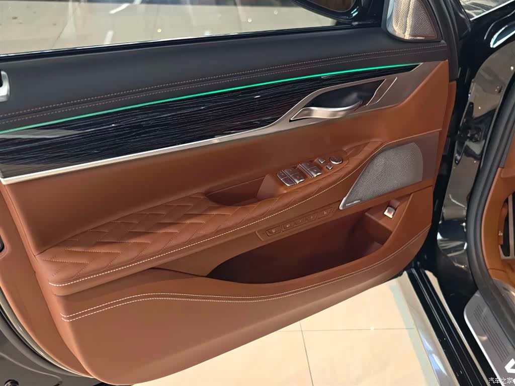 BMW 7 Series, 2023 12