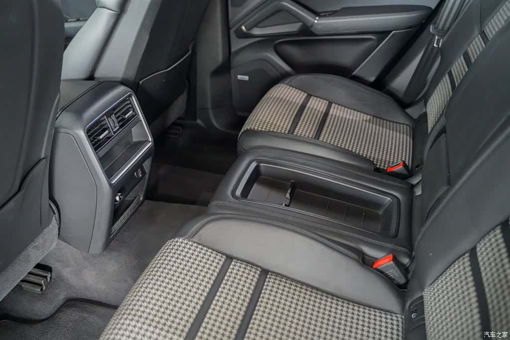 Porsche Cayenne, 2019 11