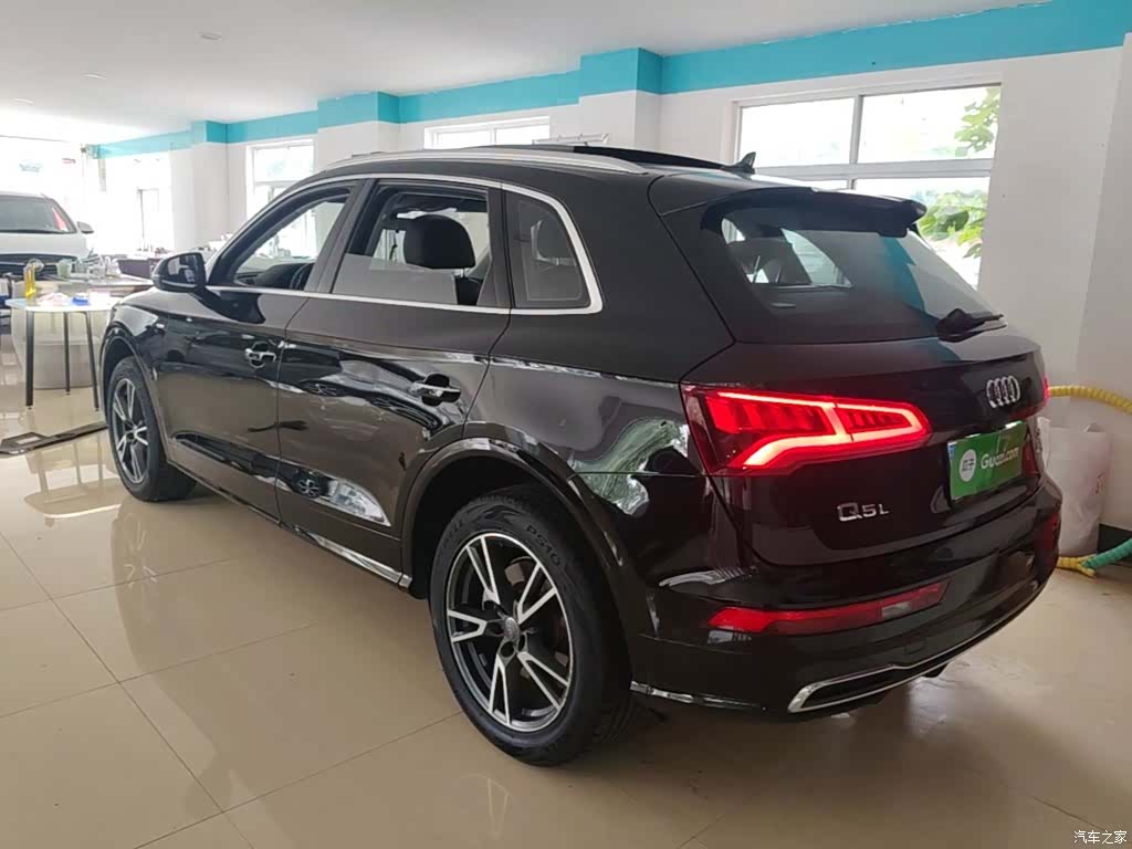 Audi Q5L, 2019 все фото