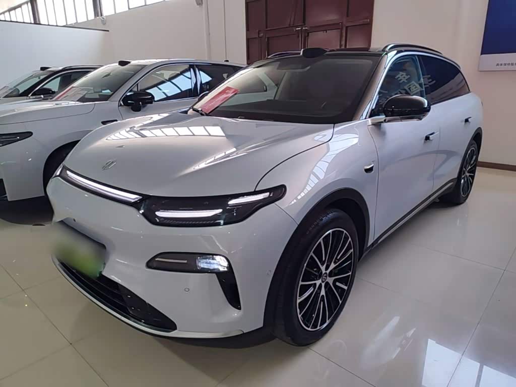 Leapmotor C11