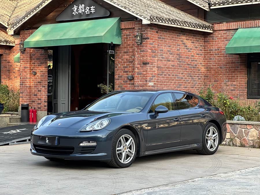 Porsche Panamera 2010, фото 1