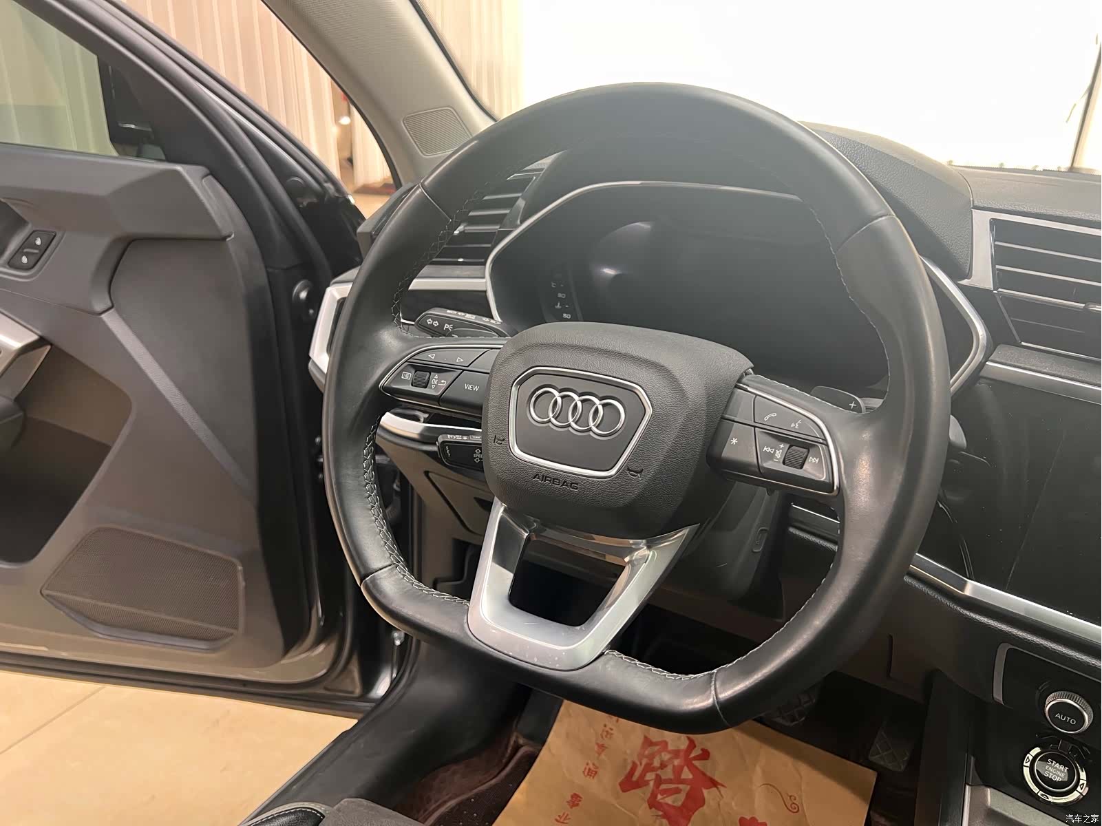Audi Q3, 2023 14