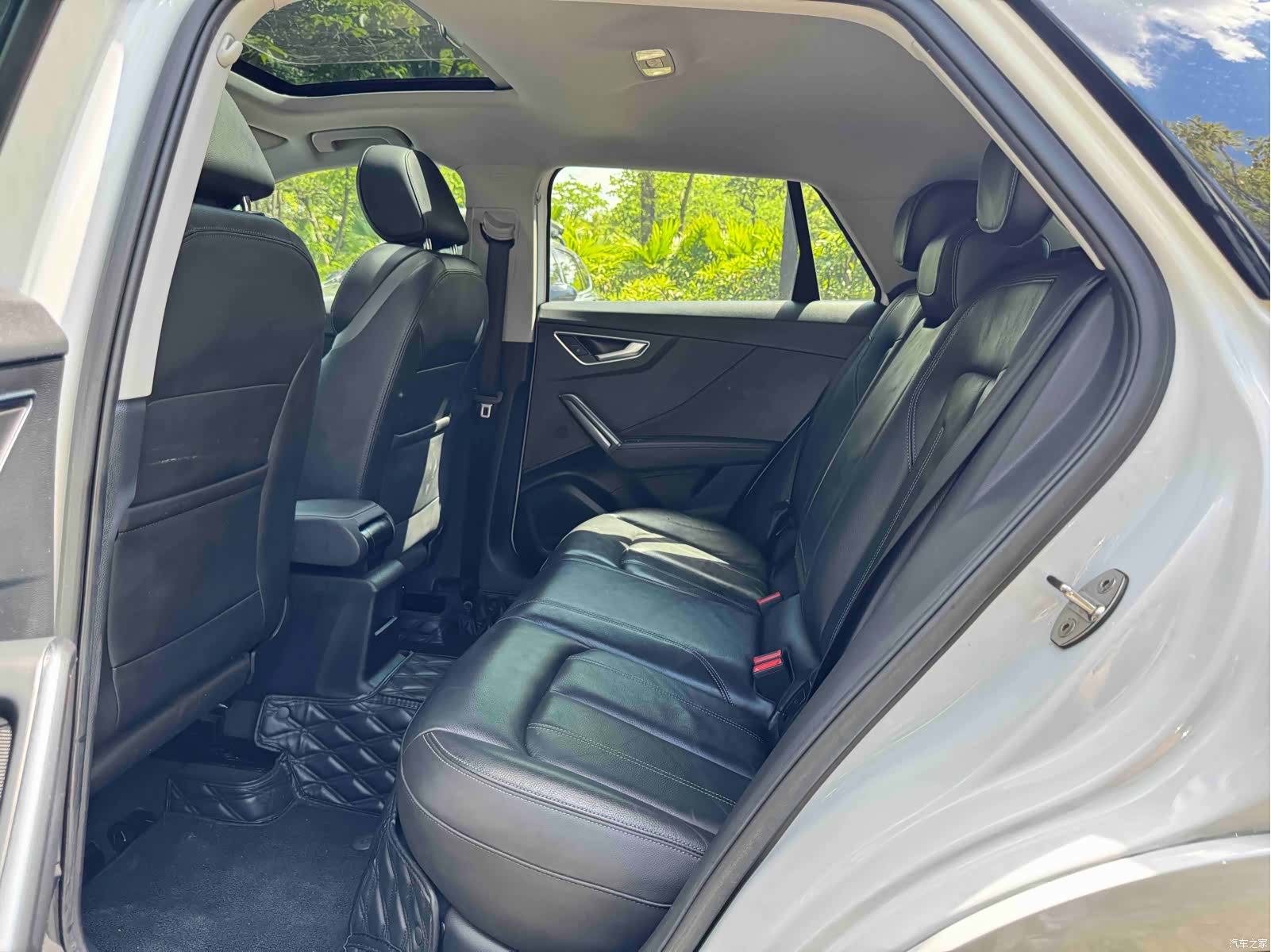 Audi Q2L, 2022 10