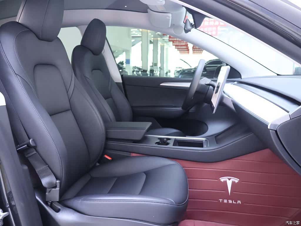 Tesla Model Y, 2024 20