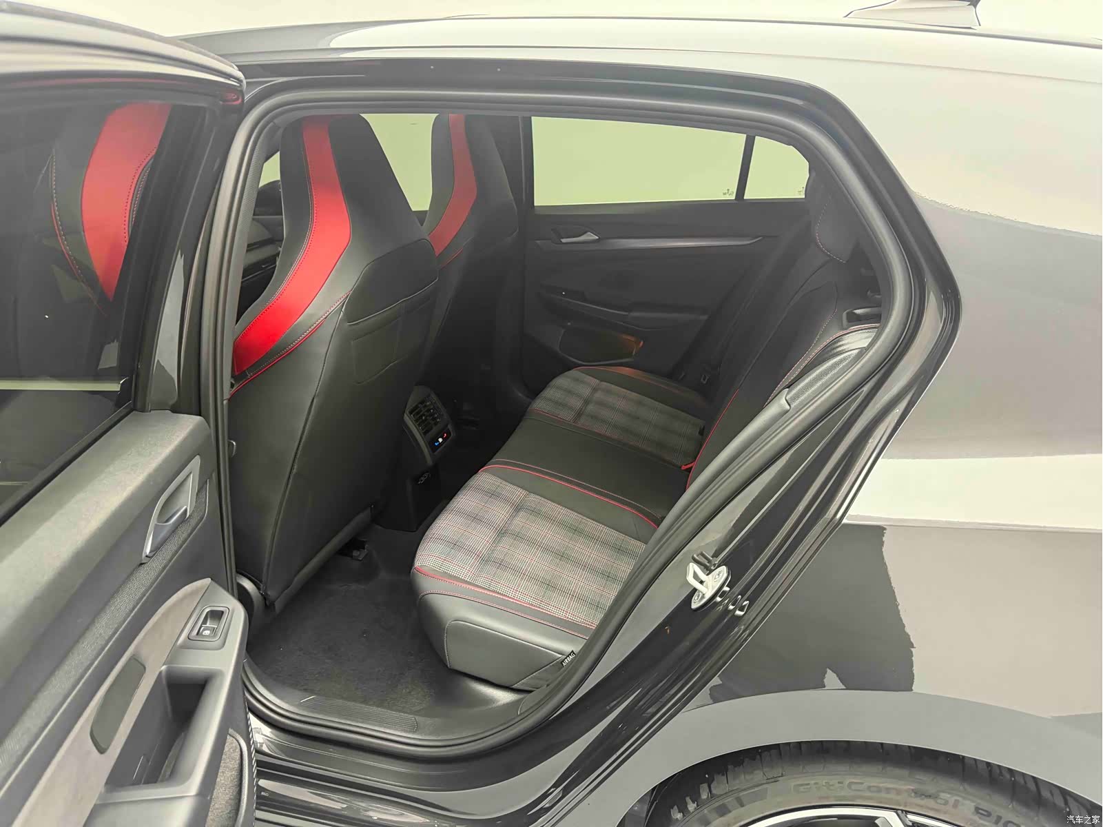 Volkswagen Golf, 2026 16