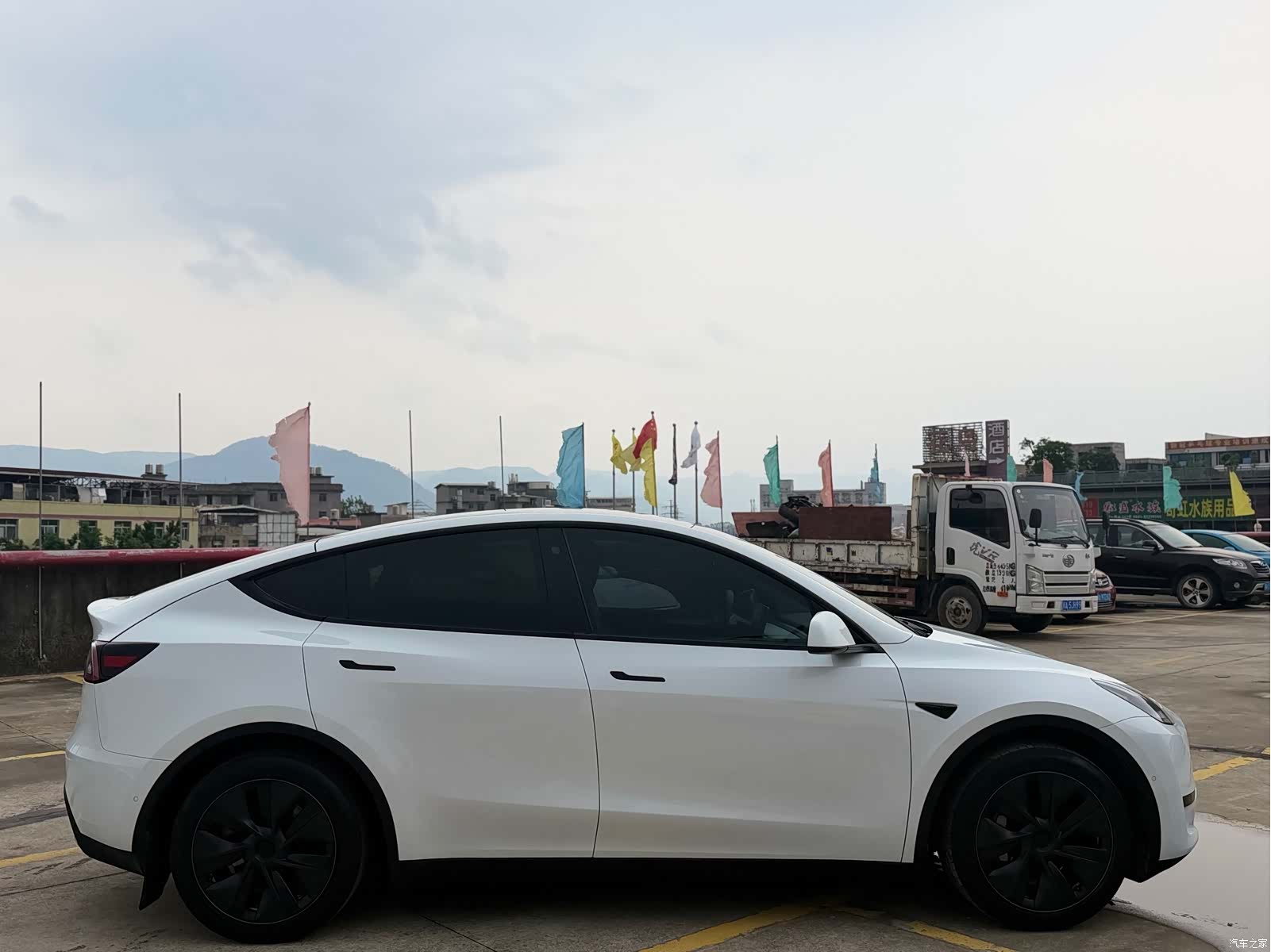Tesla Model Y, 2024 4