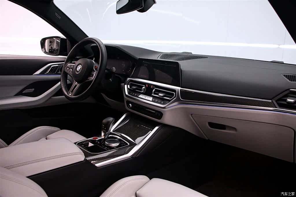 BMW M4, 2023 все фото