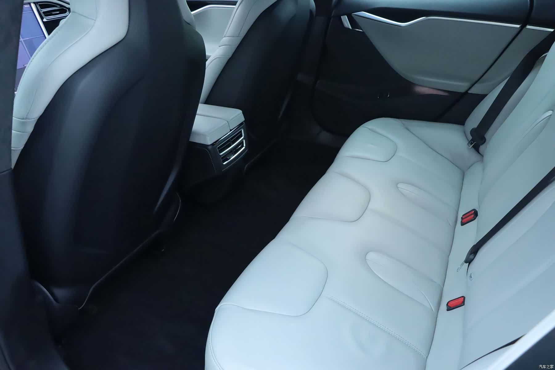 Tesla Model S, 2016 13