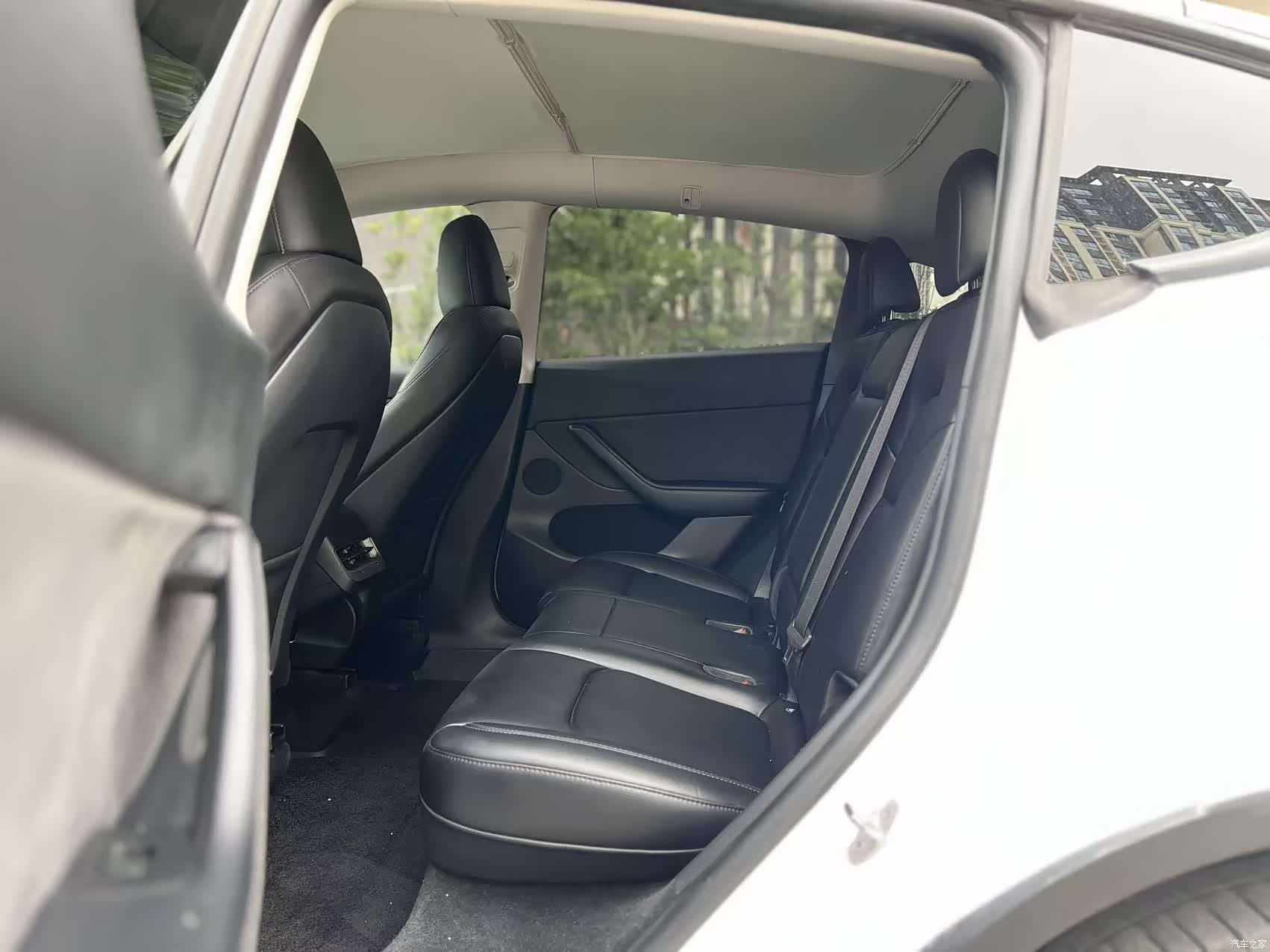 Tesla Model Y, 2024 все фото
