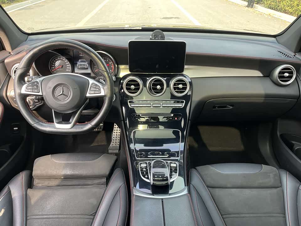 Mercedes-Benz GLC AMG