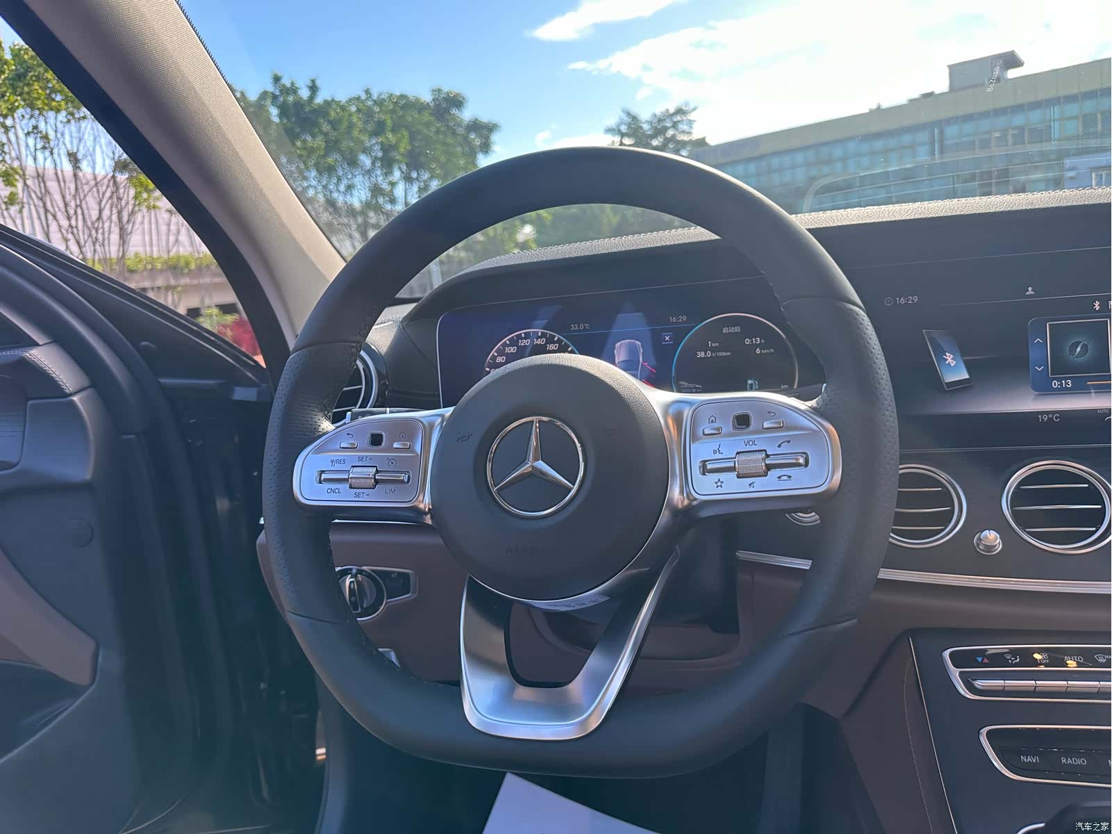 Mercedes-Benz E-Class, 2020 24