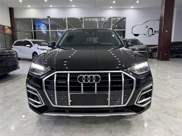 Audi Q5L 2022 — купить из Китая под заказ
