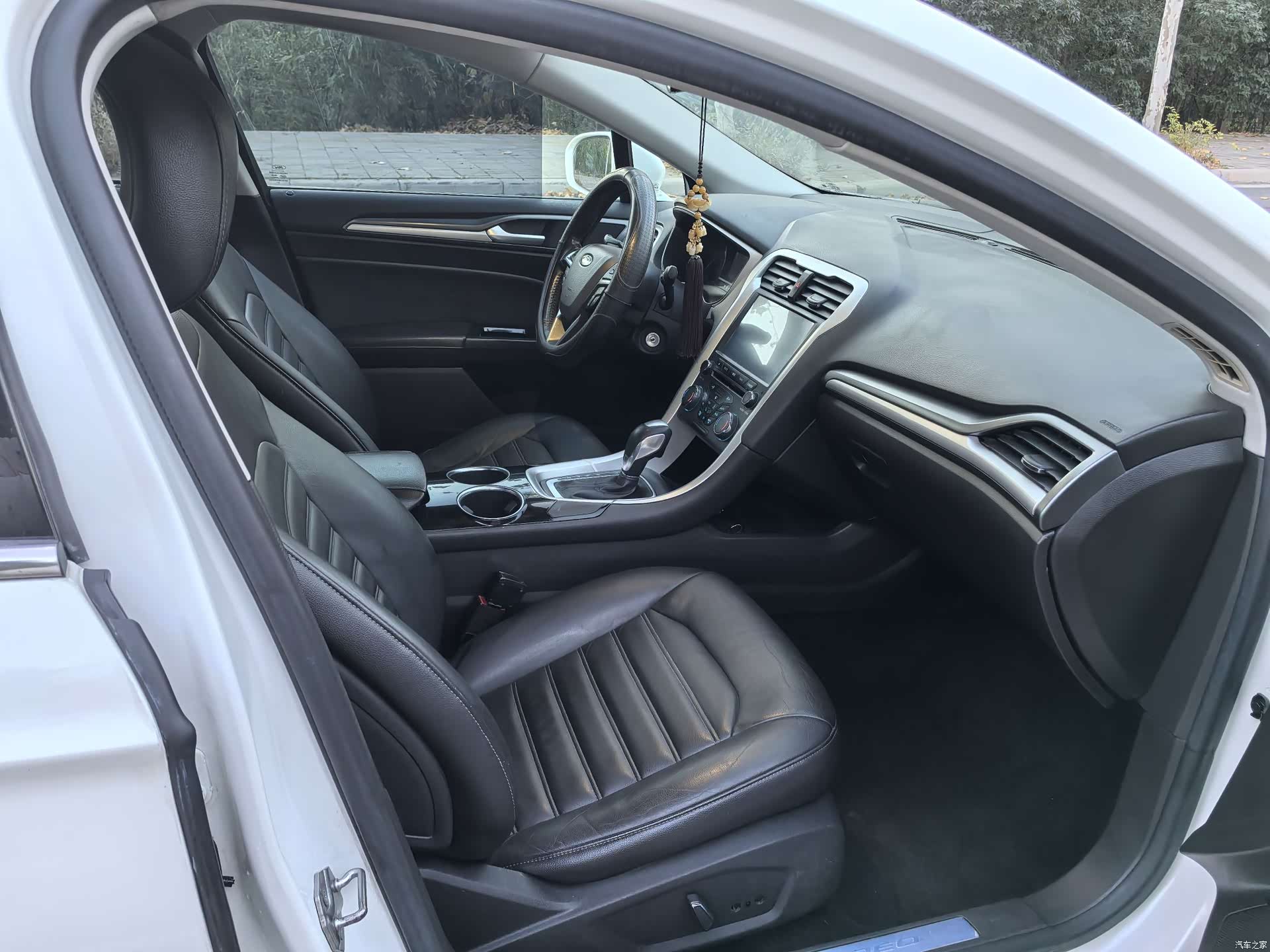 Ford Mondeo, 2015 14