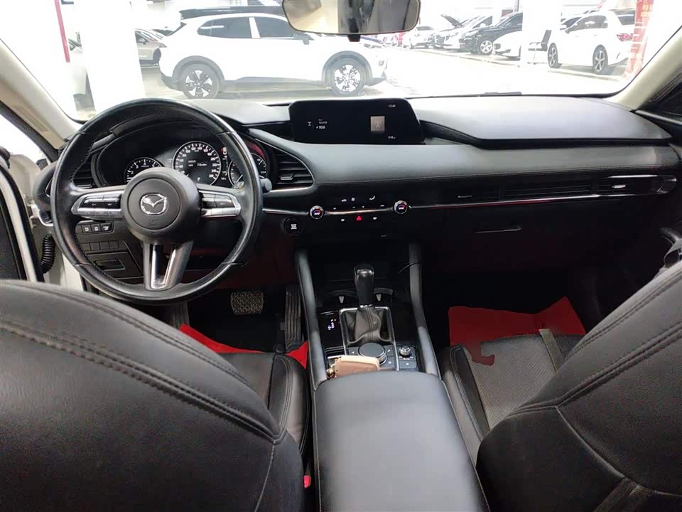 Mazda 3 Angkesaila