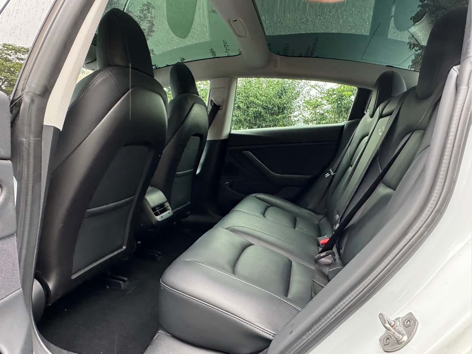 Tesla Model 3, 2019 11