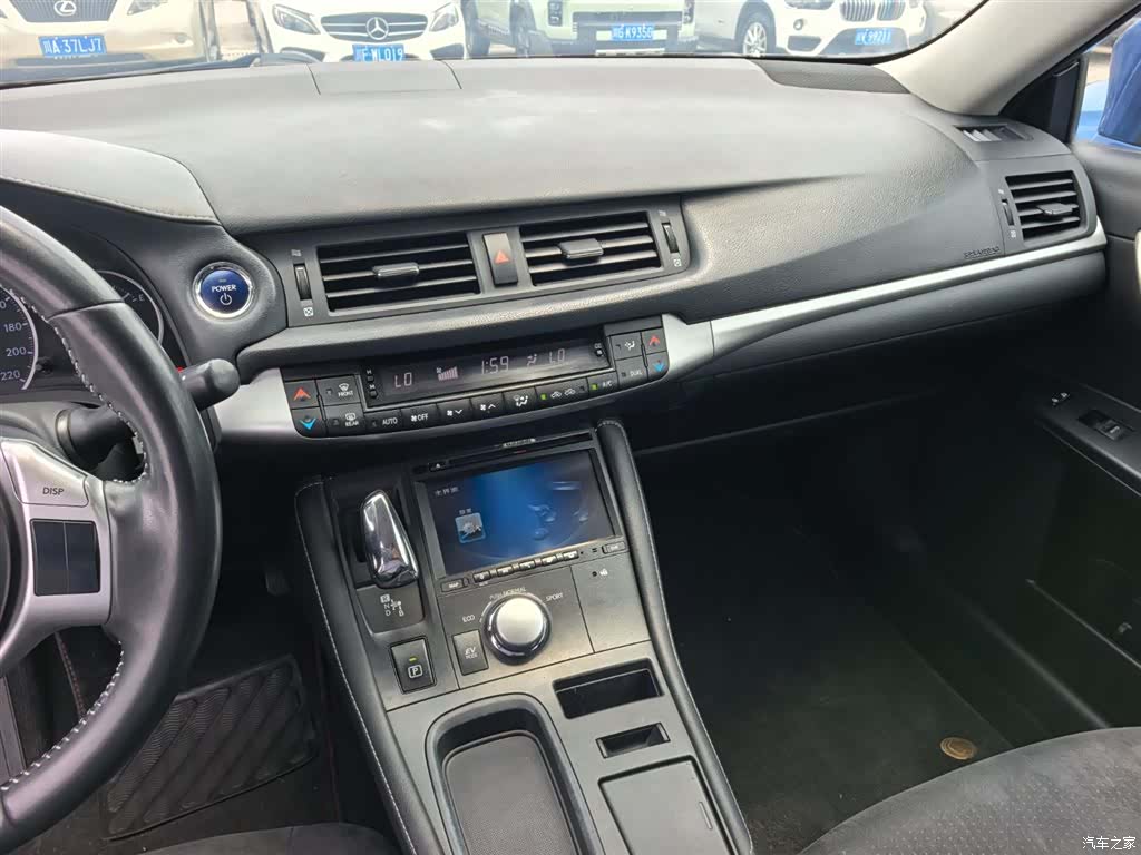 Lexus CT, 2012 12