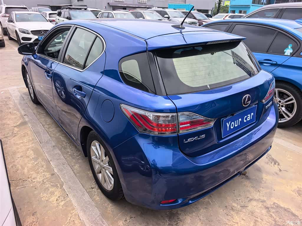 Lexus CT, 2012 4