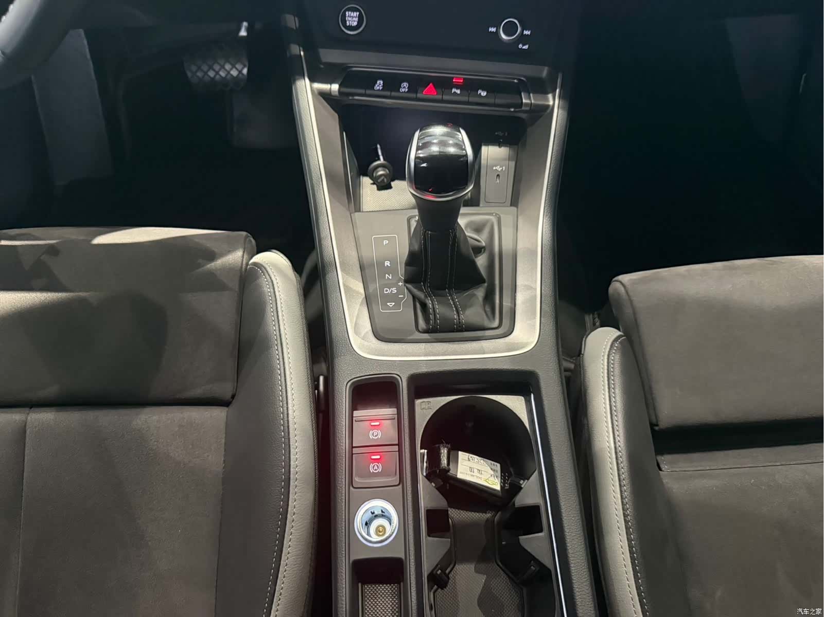 Audi Q3, 2022 13