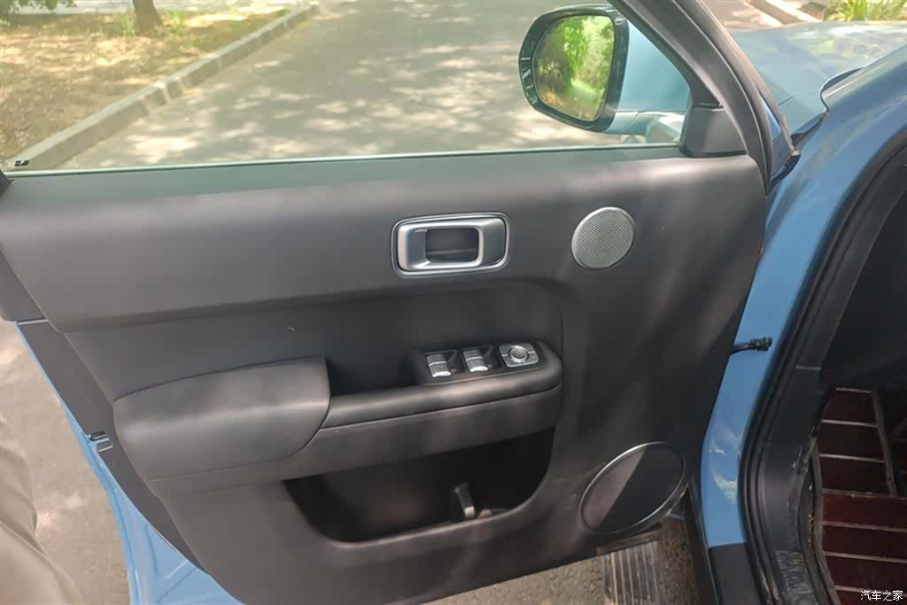 Li Auto L8, 2023 7