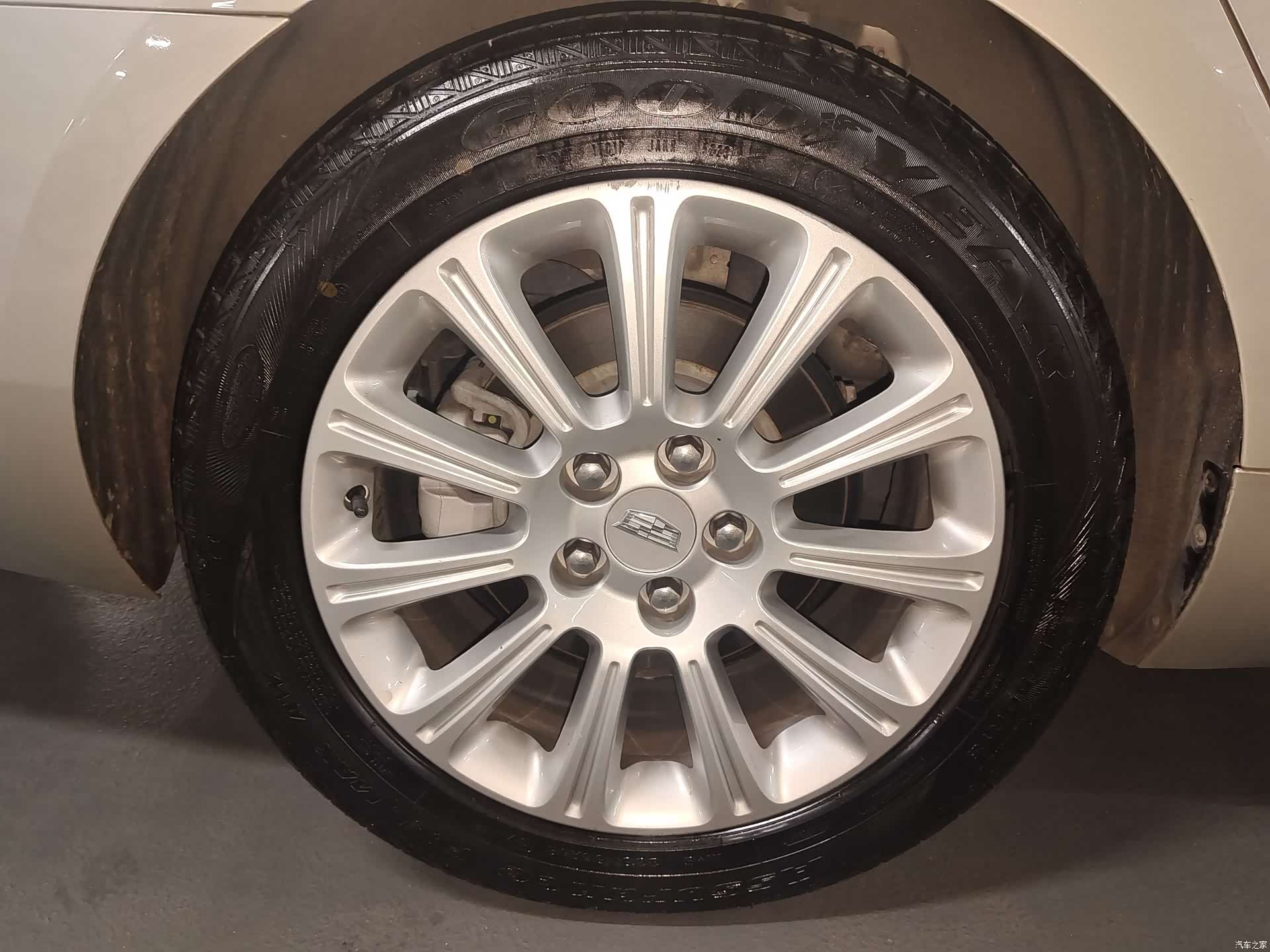 Cadillac XTS, 2016 13