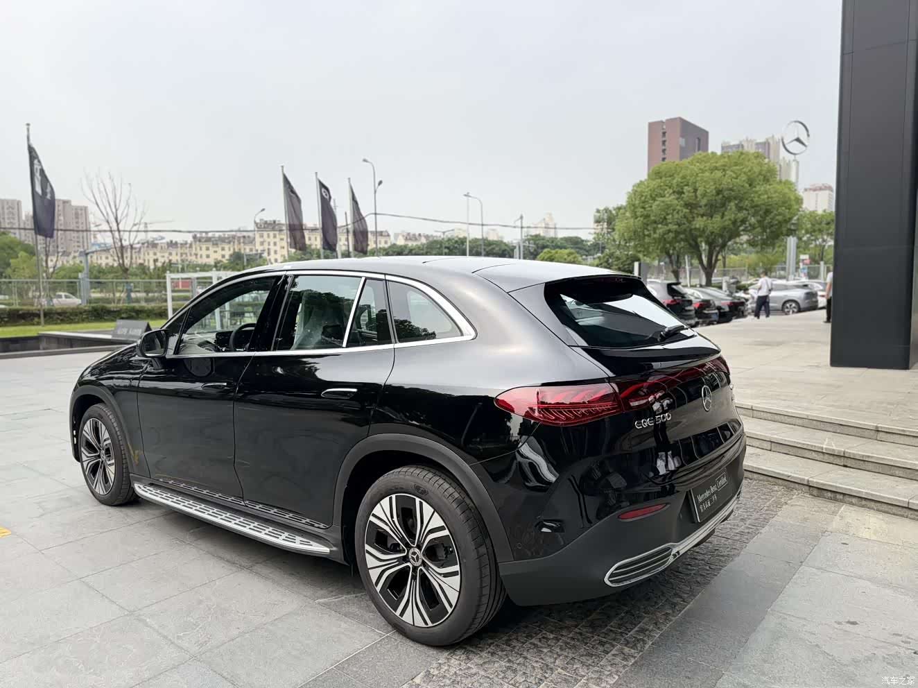 Mercedes-Benz EQE, 2025 3