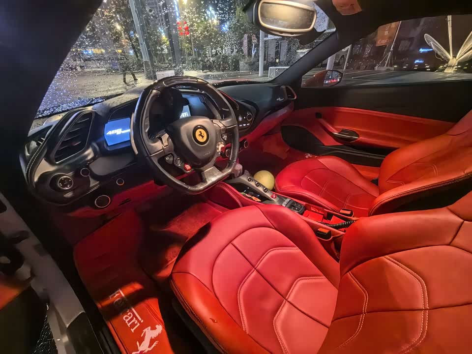 Ferrari 488