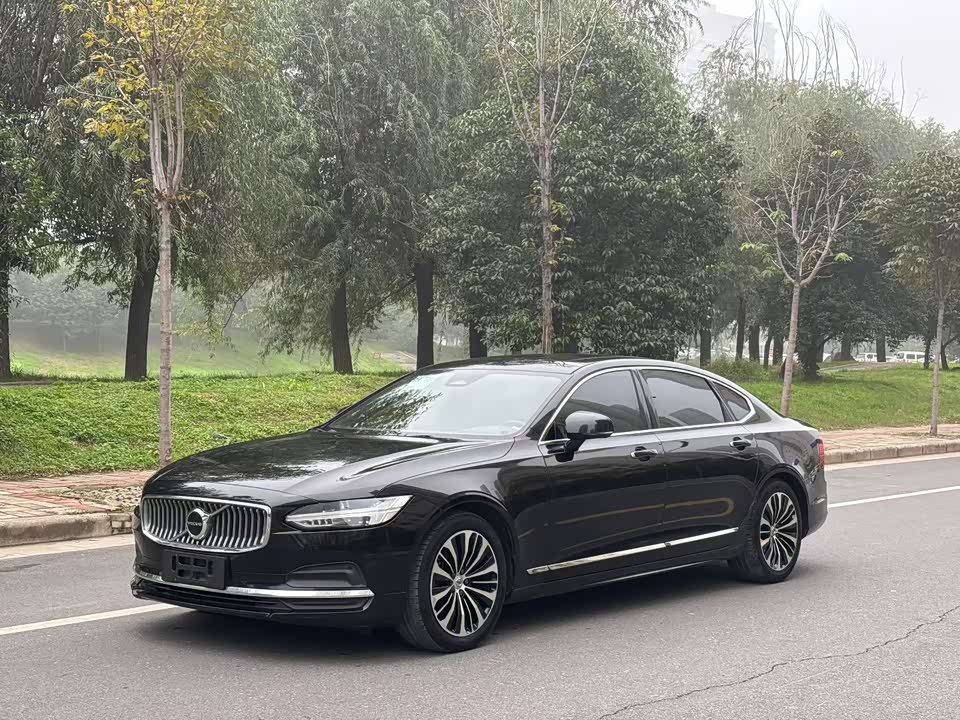 Volvo S90