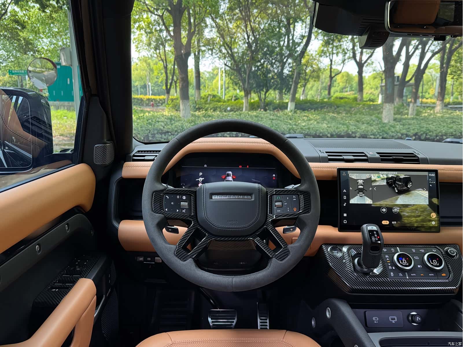 Land Rover Defender, 2024 7