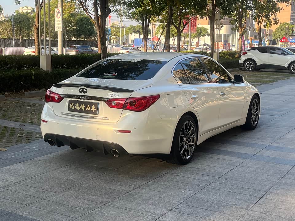 Infiniti Q50