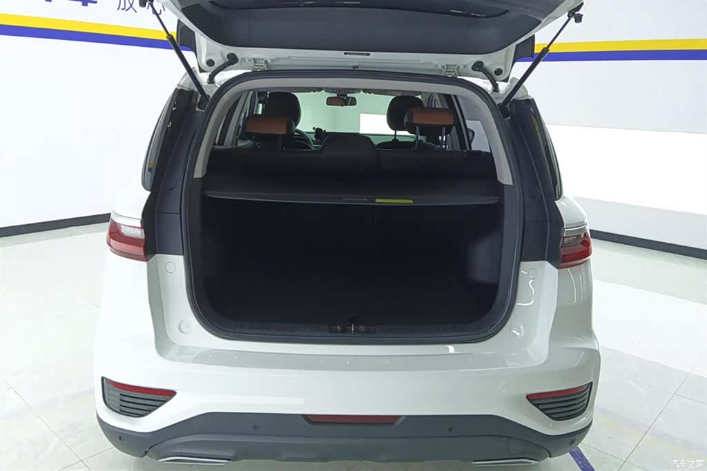 Geely X6, 2020 4