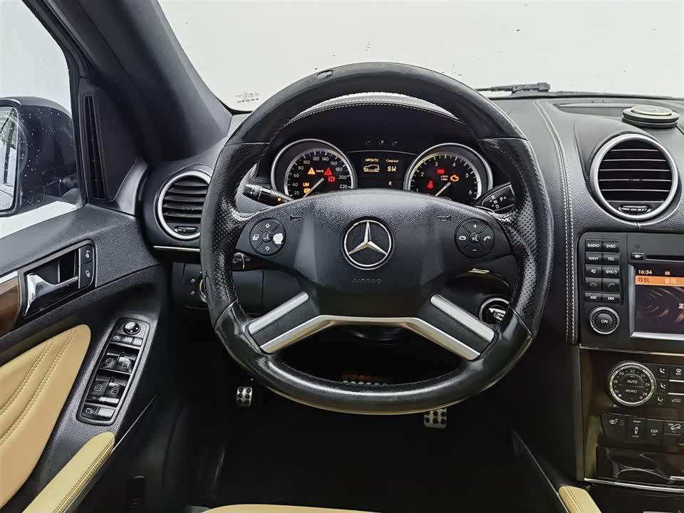 Mercedes-Benz M class