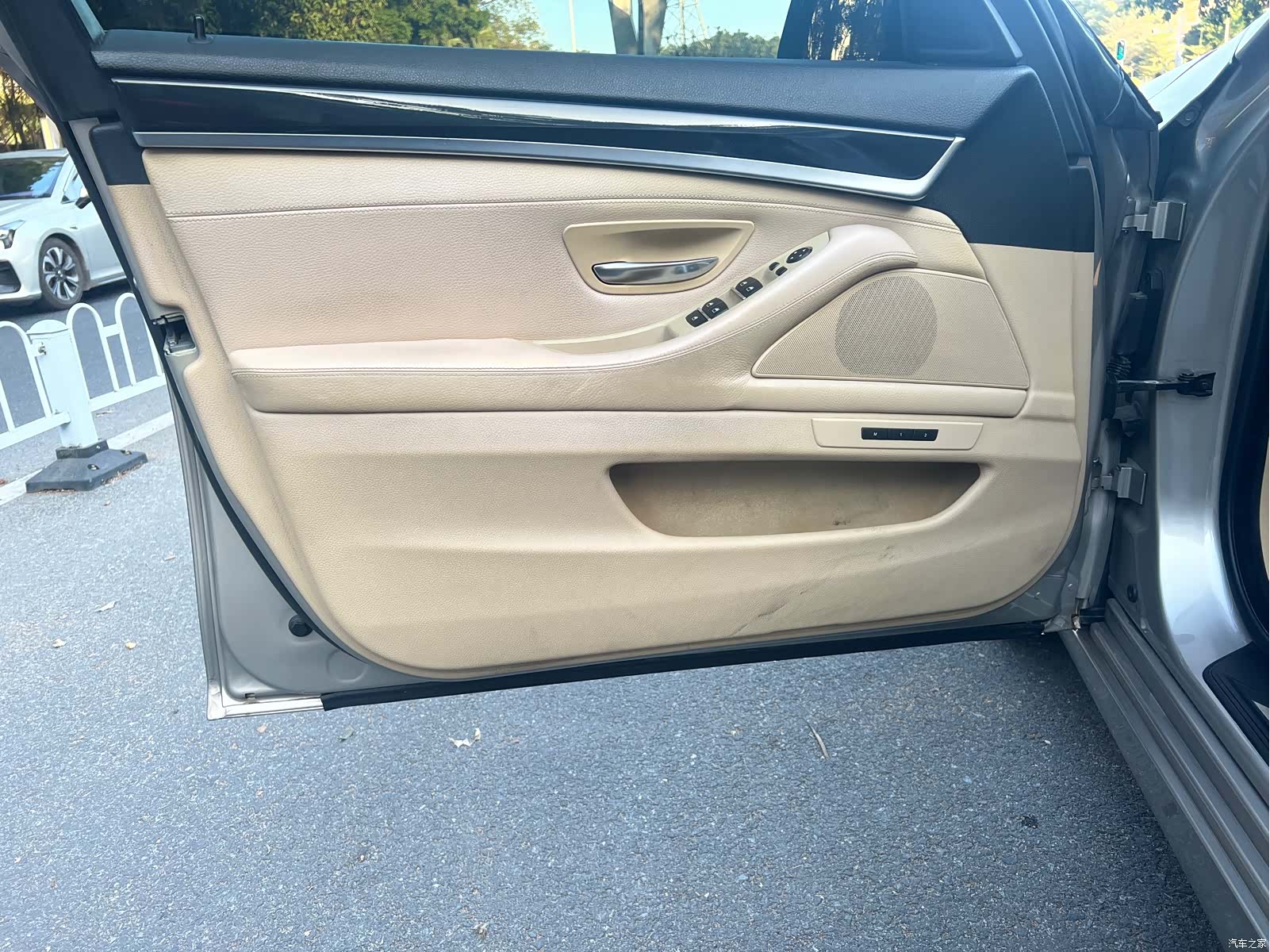 BMW 5 Series, 2013 23