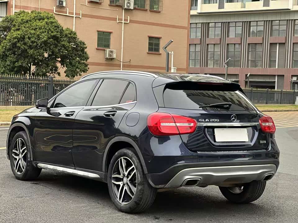 Mercedes-Benz GLA