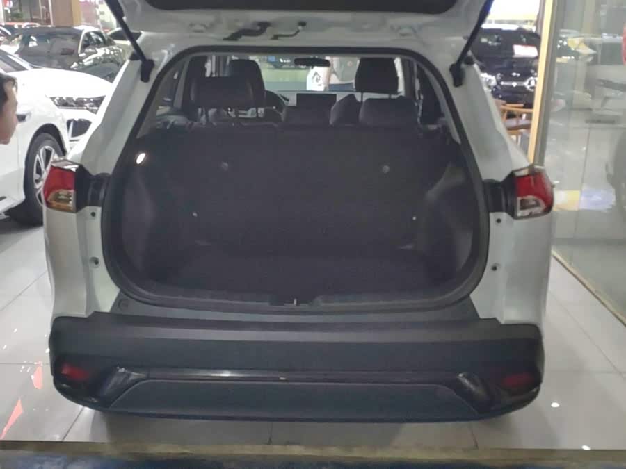 Toyota Frontlander 2023, фото 18