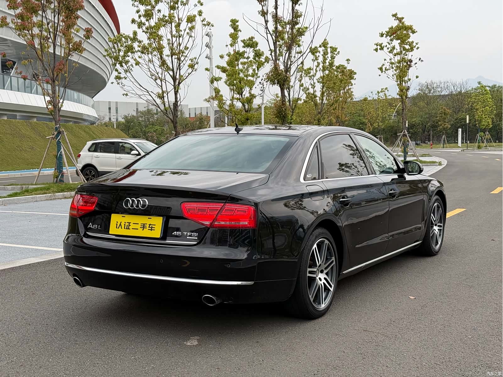 Audi A8L, 2013 7