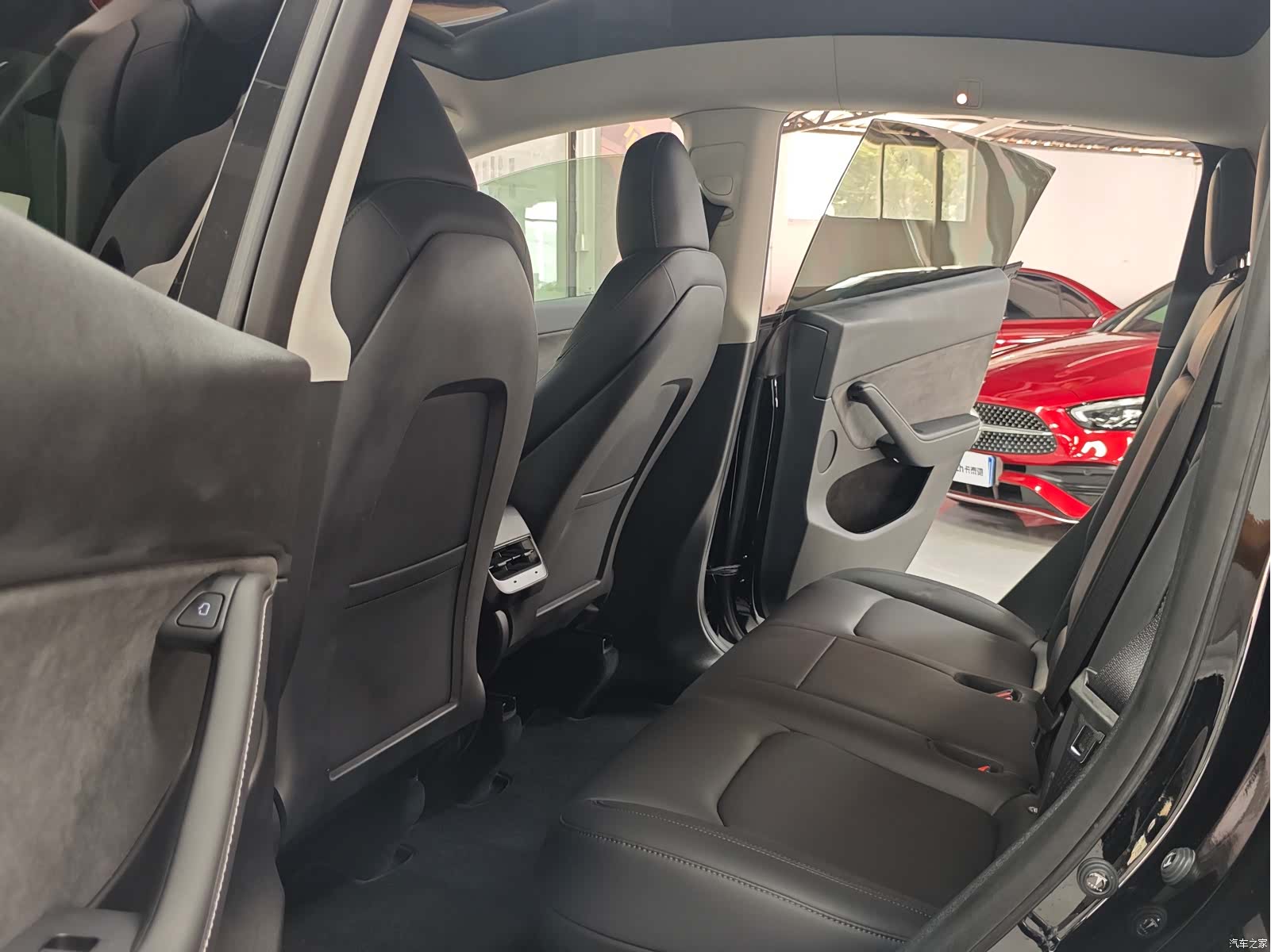 Tesla Model Y, 2022 14