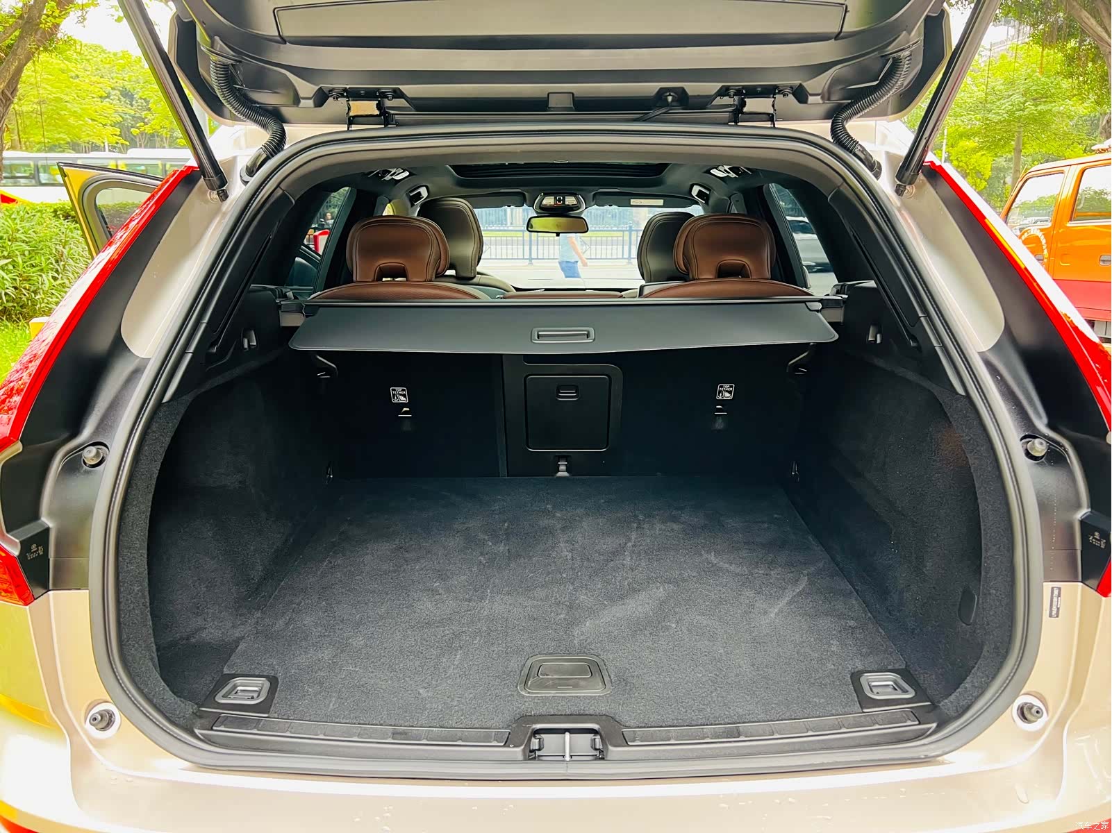 Volvo XC60, 2025 19
