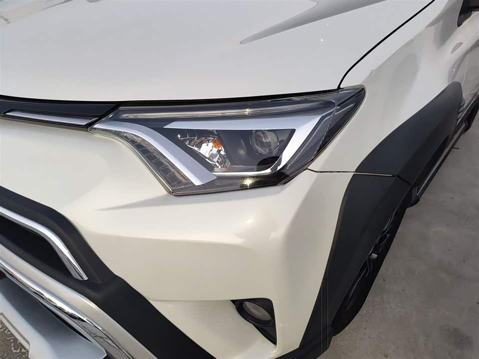 Toyota RAV4 Rongfang