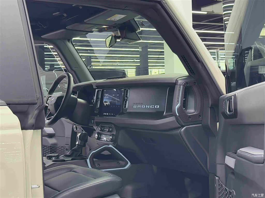 Ford Bronco, 2025 10