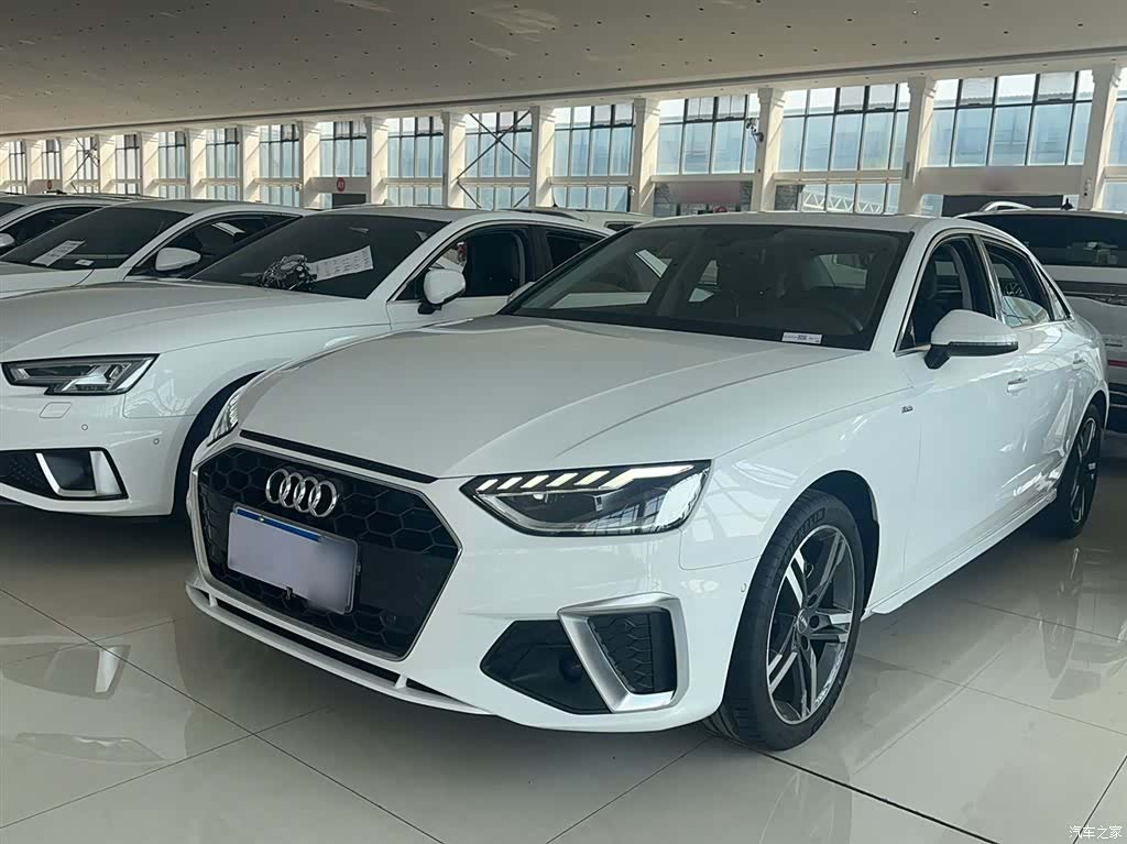 Audi A4L, 2022 7