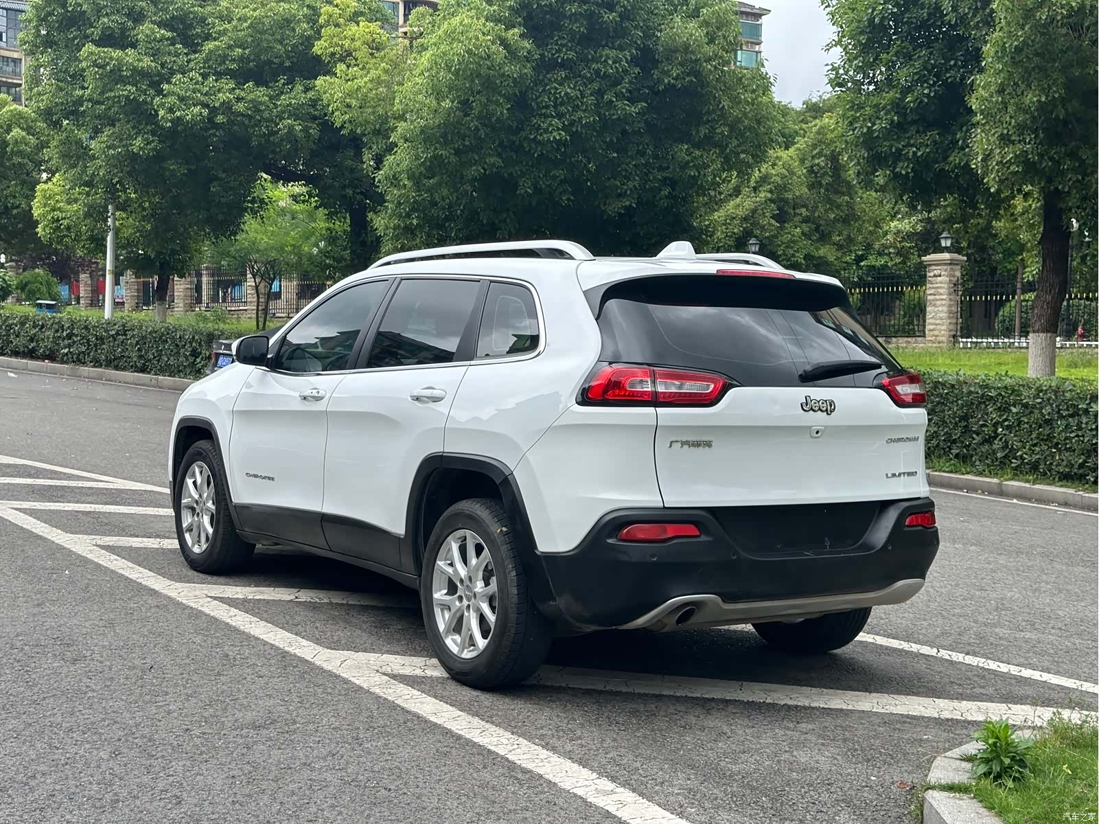 Jeep Cherokee, 2018 11