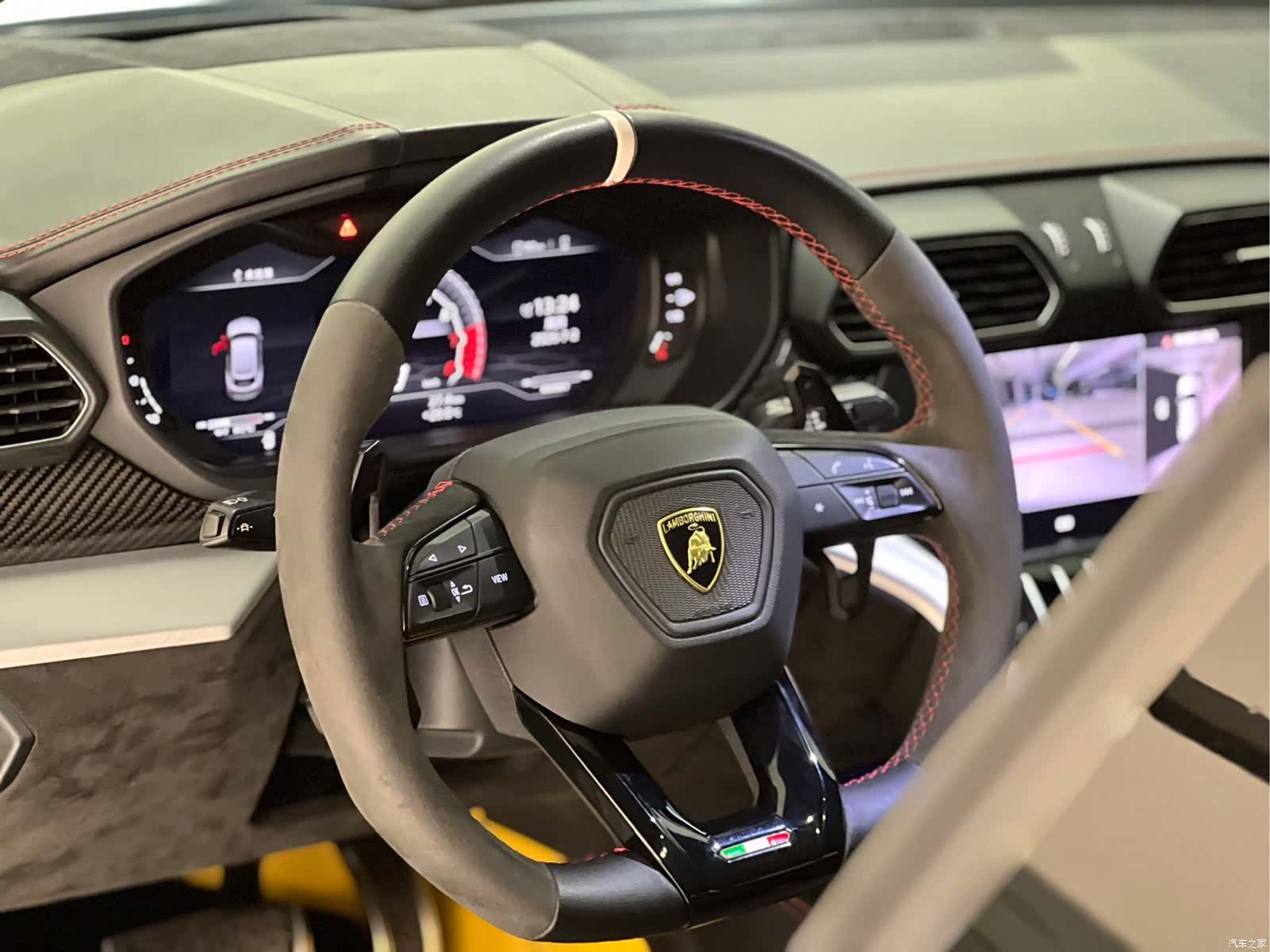 Lamborghini Urus, 2019 3
