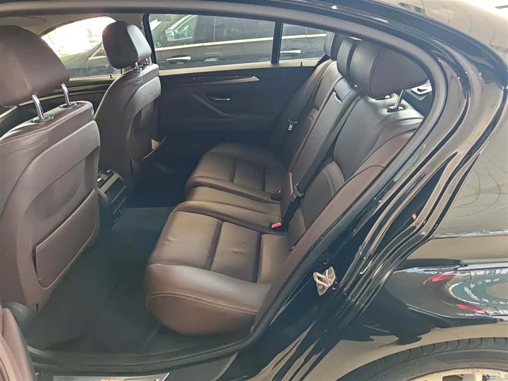 BMW 5 Series, 2017 13