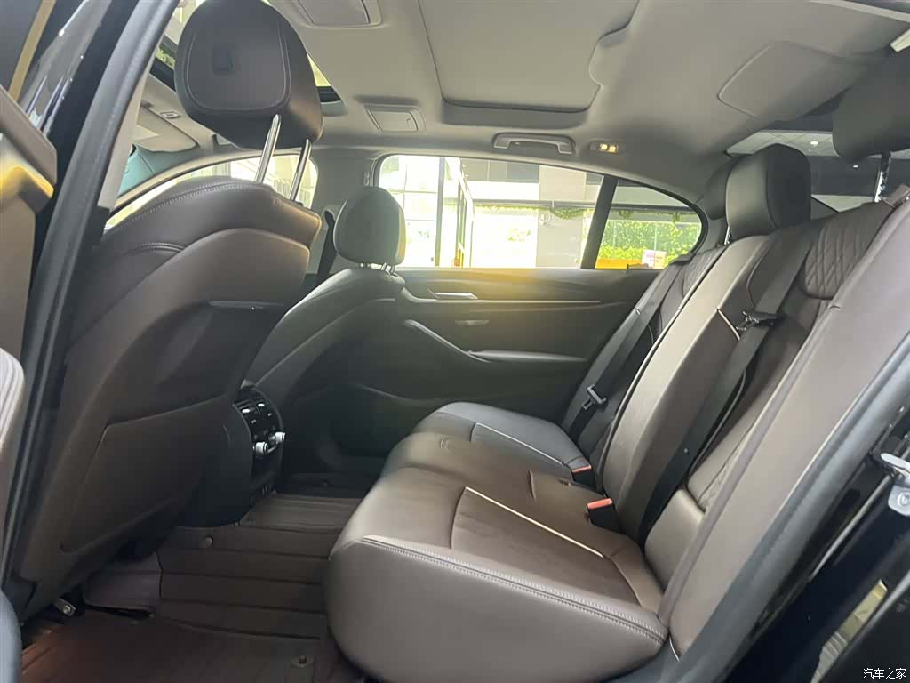 BMW 5 Series, 2021 14