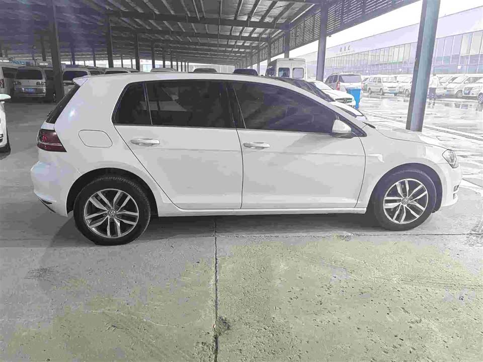 Volkswagen golf
