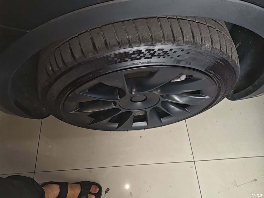 Tesla Model Y, 2024 23