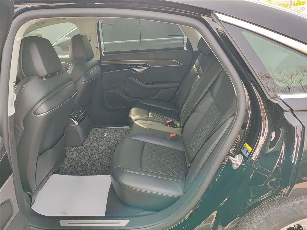 Audi A8L, 2021 13