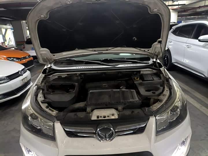 BAIC Huansu S3 2016 1.5L МКПП Люкс guo IV